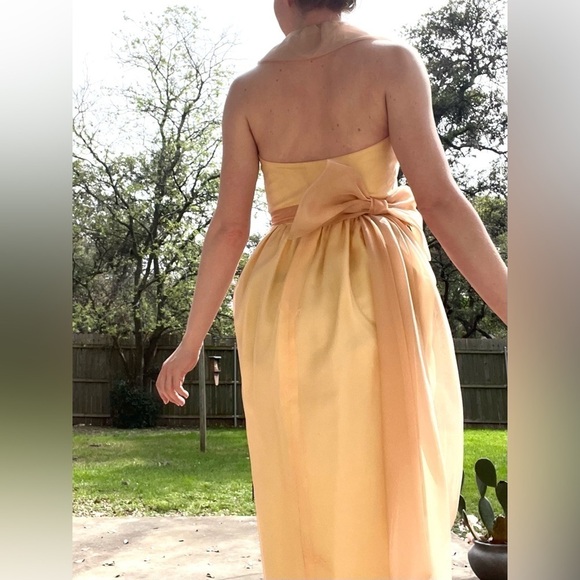 Vintage Ruffle Halter Dress Orange and Yellow Size Small - Picture 2 of 12